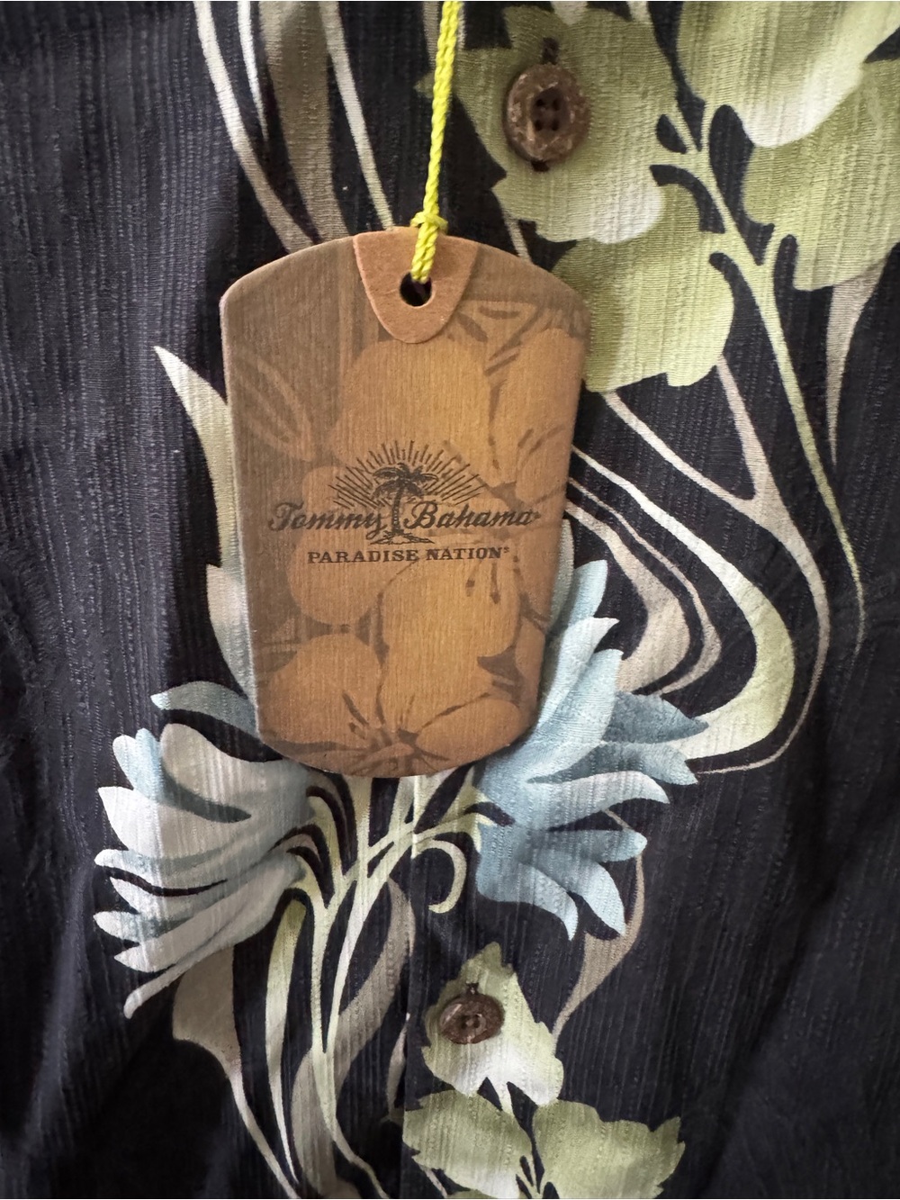 Tommy Bahama Dynamic Deco Camp Shirt – Large – New with Tags - Picture 3 of 10